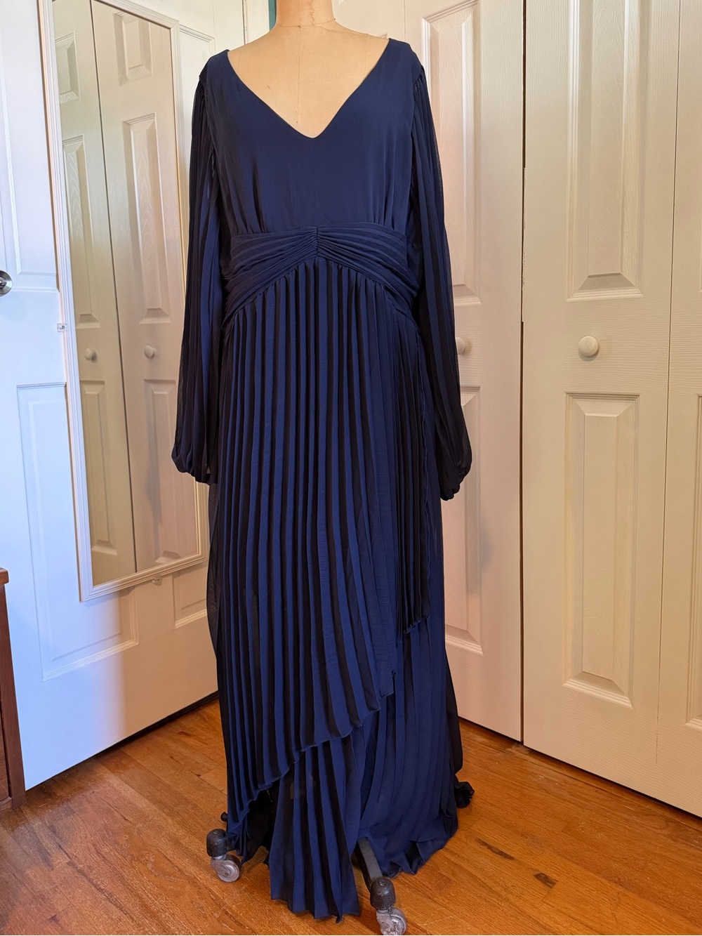 Stylecheat Navy Pleated Long Sleeve V-Neck Maxi Dress